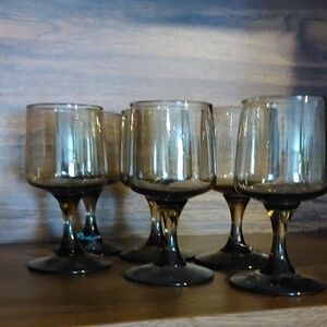 Elegant Brown Glass Wine Glass Set (6)
